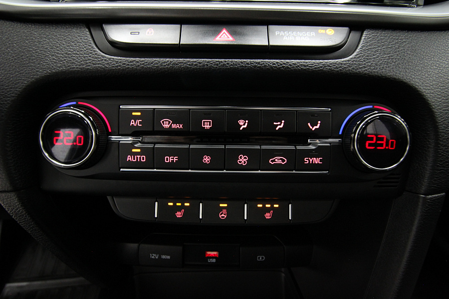 Kia Ceed, 2020г., передний привод, автомат