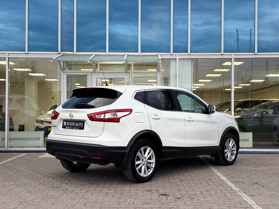 Nissan Qashqai, 2016г., передний привод, вариатор