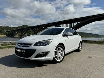 Opel Astra, 2013г, передний привод, автомат