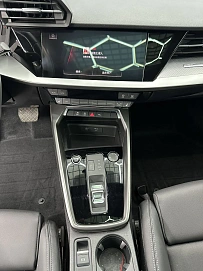 Audi A3, 2022г, передний привод, робот