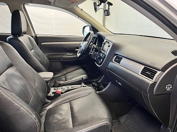 Mitsubishi Outlander, 2014г, полный привод, вариатор