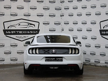 Ford Mustang, 2019г, задний привод, автомат