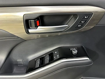 Toyota Highlander, 2025г, полный привод, автомат