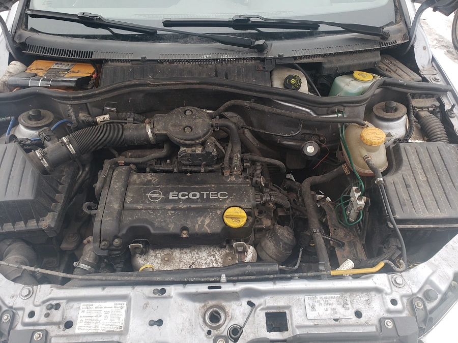Opel Corsa, 2003г., передний привод, робот