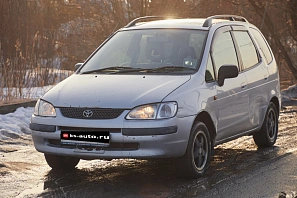Toyota Corolla Spacio, 1997г, передний привод, автомат