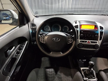 Kia Ceed, 2009г, передний привод, механика