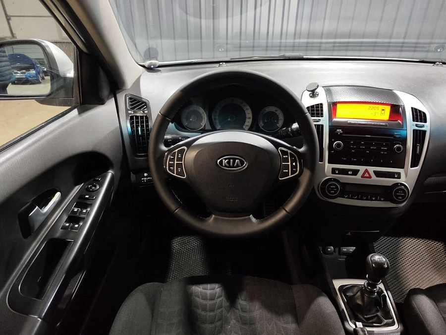 Kia Ceed, 2009г., передний привод, механика