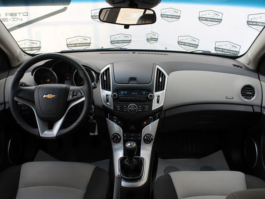 Chevrolet Cruze, 2014г., передний привод, механика