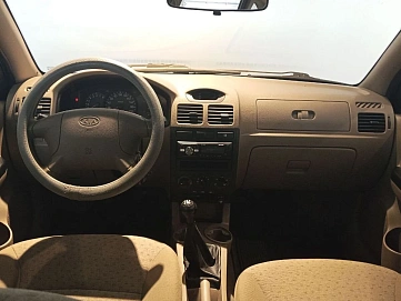 Kia Rio, 2003г, передний привод, механика