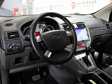 Ford Kuga, 2011г, полный привод, робот