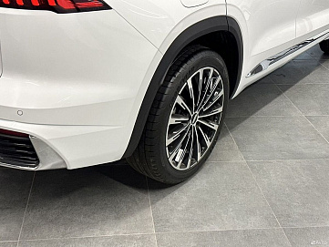 Geely Monjaro, 2024г, передний привод, автомат