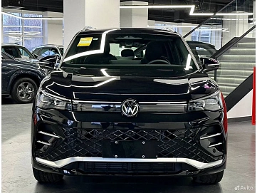 Volkswagen Tiguan, 2024г, полный привод, робот