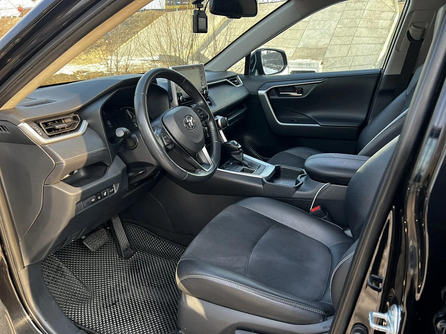 Toyota RAV4, 2021г., полный привод, автомат
