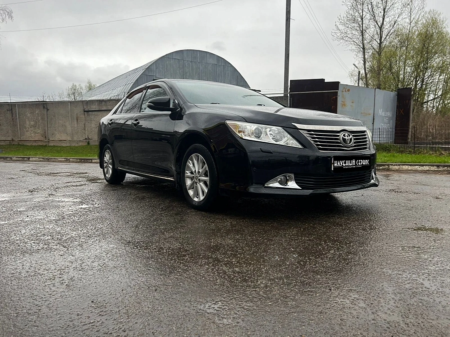 Toyota Camry, 2012г., передний привод, автомат