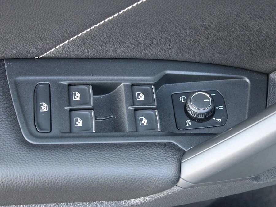 Volkswagen Tiguan, 2021г., полный привод, робот