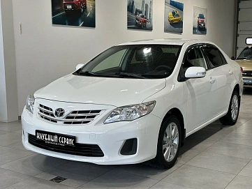 Toyota Corolla, 2013г, передний привод, автомат