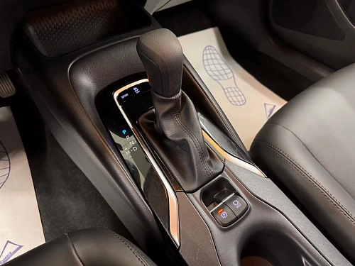 Toyota Corolla, 2022г, передний привод, вариатор