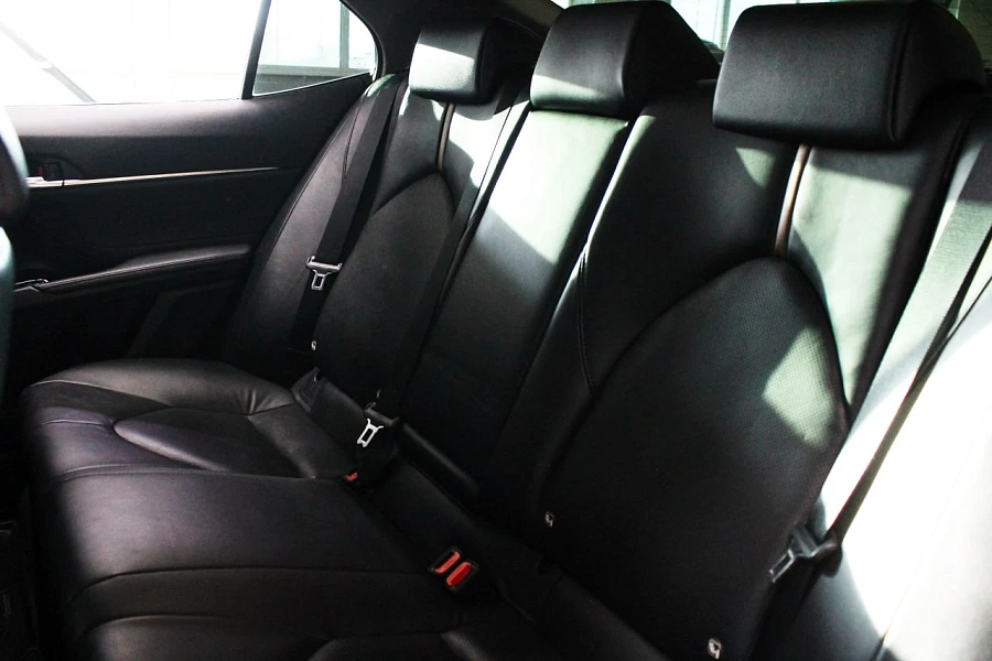 Toyota Camry, 2019г., передний привод, автомат