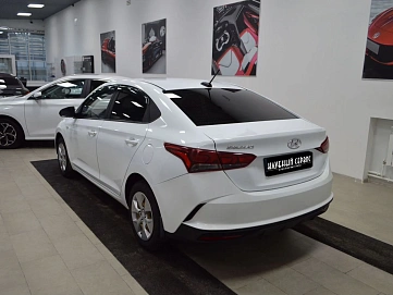 Hyundai Solaris, 2020г, передний привод, автомат
