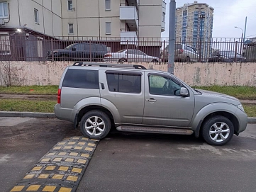 Nissan Pathfinder, 2011г, полный привод, автомат