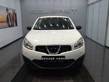 Nissan Qashqai, 2011г, передний привод, механика