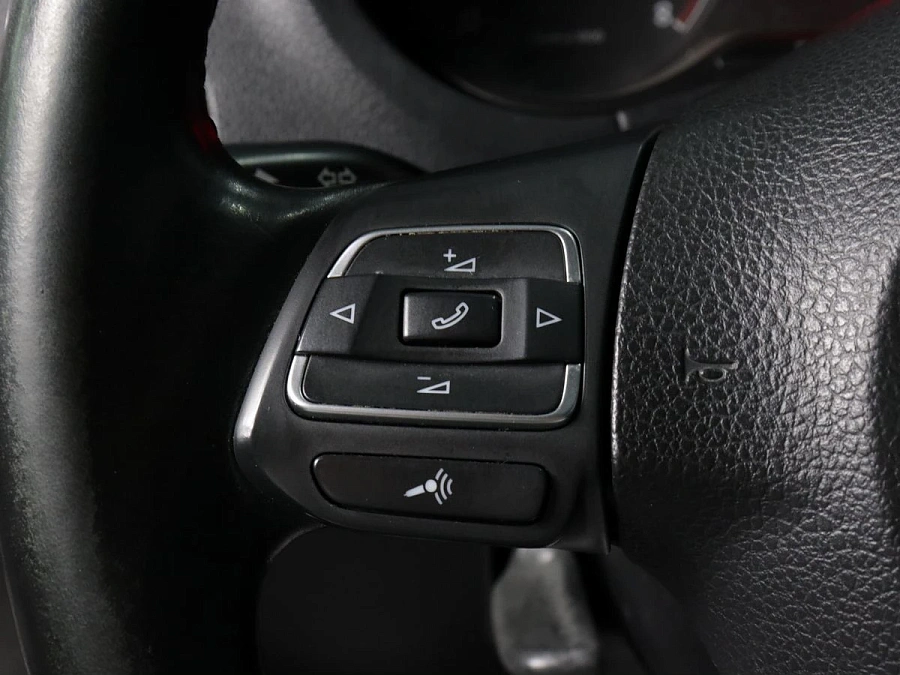 Volkswagen Polo, 2012г., передний привод, автомат