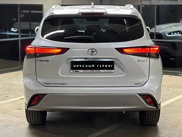Toyota Highlander, 2025г, полный привод, автомат