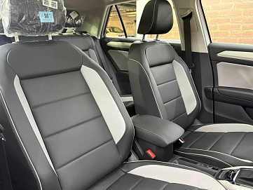 Volkswagen T-Roc, 2025г., передний привод, робот