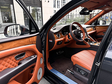 Bentley Bentayga, 2024г, полный привод, автомат