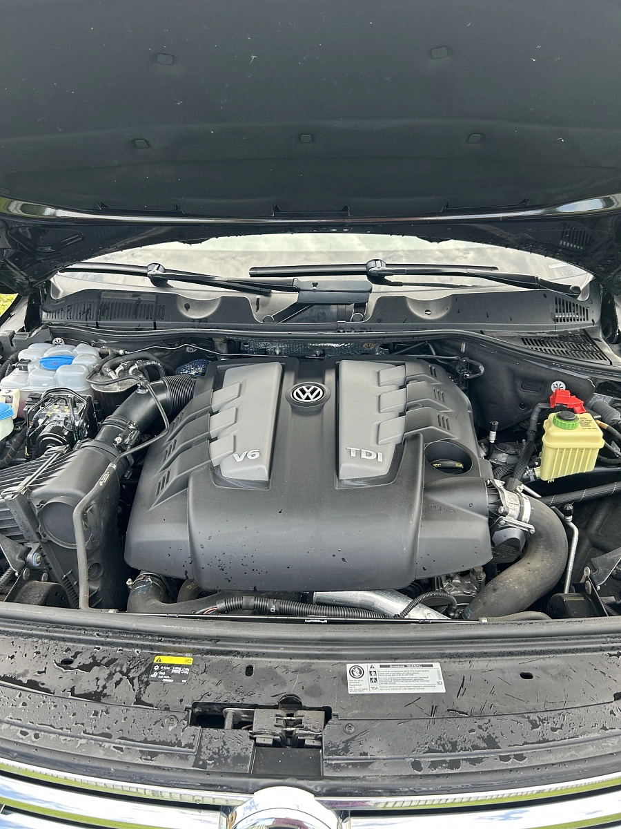 Volkswagen Touareg, 2016г., полный привод, автомат