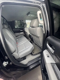 Toyota Tundra, 2008г, полный привод, автомат