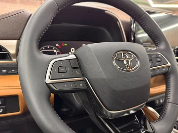 Toyota Highlander, 2025г, полный привод, автомат