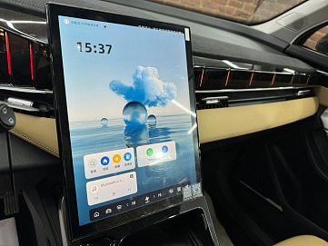 Geely Atlas, 2023г, передний привод, робот