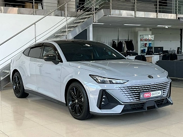 Changan UNI-V, 2023г, передний привод, робот