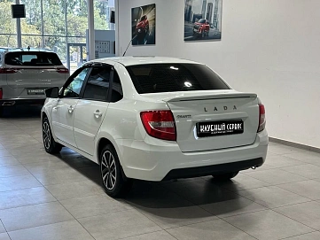 Lada (ВАЗ) Granta, 2021г, передний привод, механика