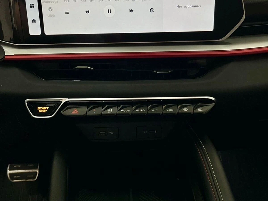 Geely Coolray, 2024г., передний привод, робот