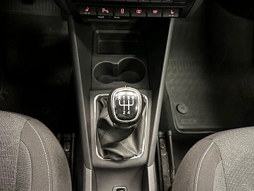 Volkswagen Polo, 2021г., передний привод, механика