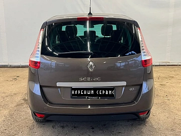 Renault , 2011г., передний привод, механика