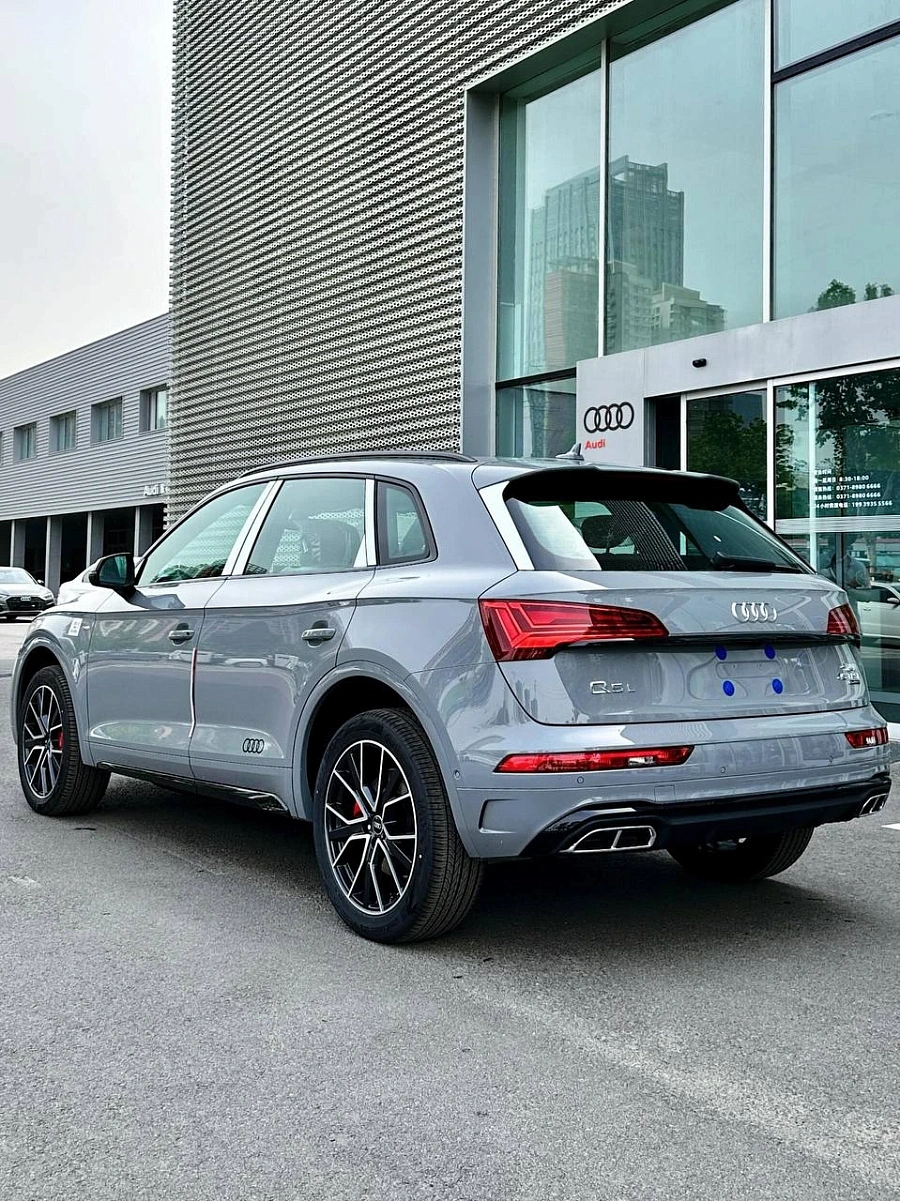 Audi Q5, 2025г., полный привод, робот