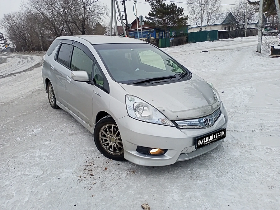 Honda Fit Shuttle, 2012г., передний привод, вариатор