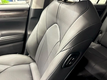 Toyota Highlander, 2025г, полный привод, автомат