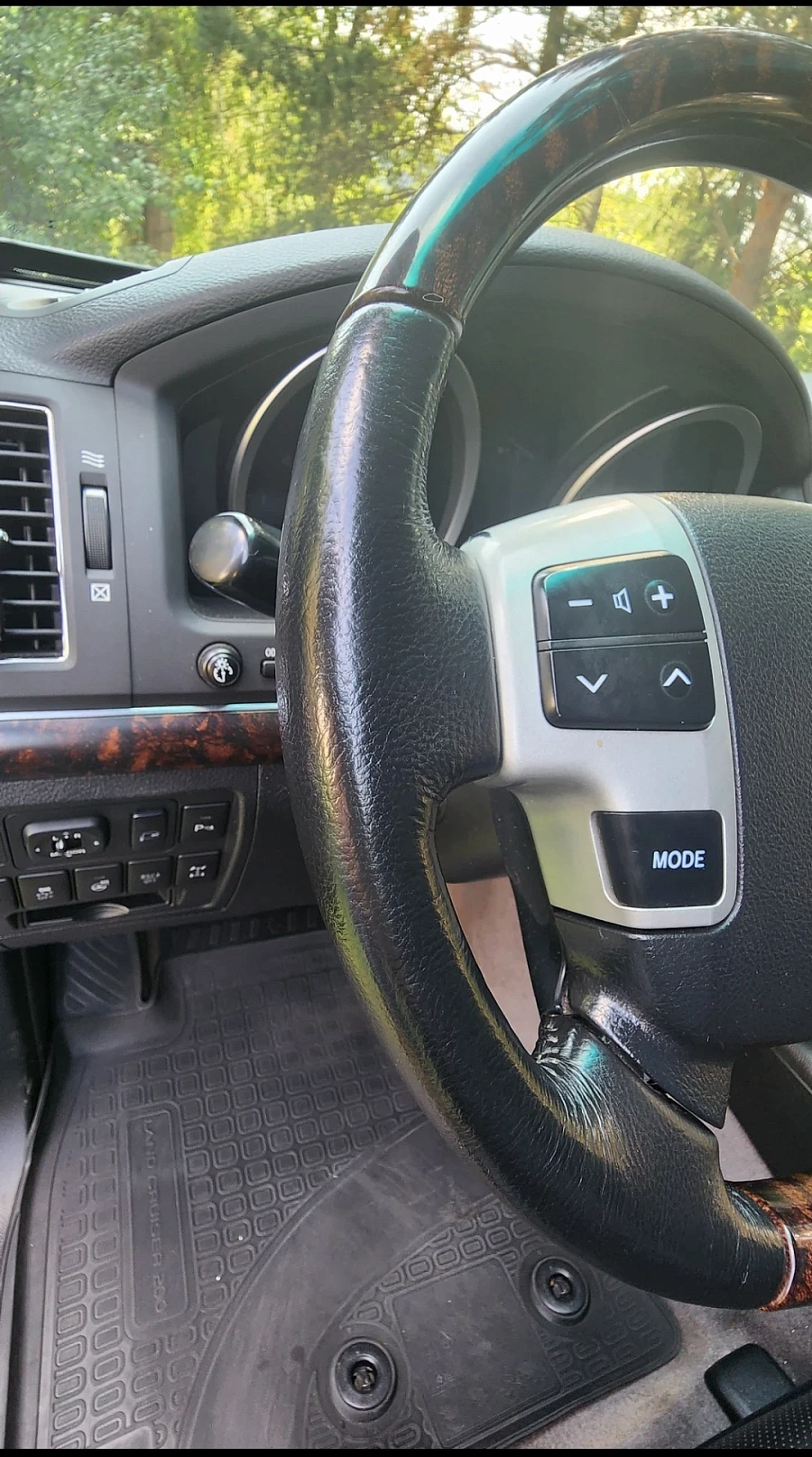 Toyota Land Cruiser, 2015г., полный привод, автомат