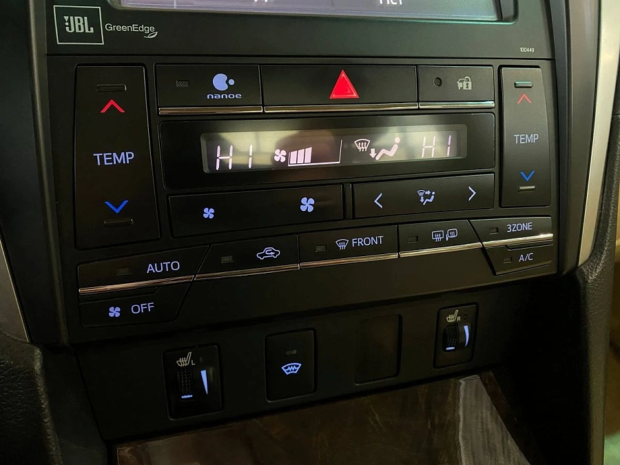 Toyota Camry, 2015г., передний привод, автомат