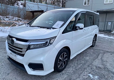 Honda Stepwgn, 2019г, передний привод, вариатор