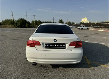 BMW 3 серии, 2011г, задний привод, автомат