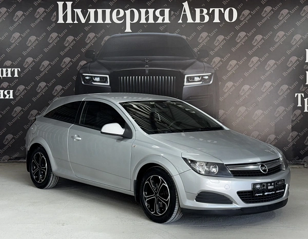 Opel Astra, 2010г., передний привод, механика
