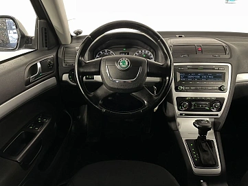 Skoda Octavia, 2011г, передний привод, автомат