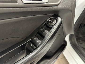 Ford Fiesta, 2015г, передний привод, механика