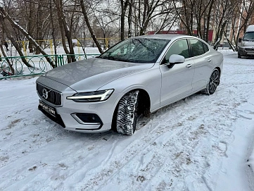 Volvo S60, 2021г, передний привод, автомат