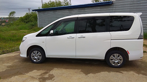 Nissan Serena, 2014г., передний привод, вариатор